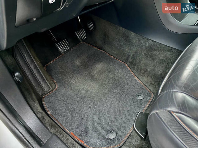 Серый Вольво B60, объемом двигателя 1.97 л и пробегом 210 тыс. км за 11888 $, фото 36 на Automoto.ua