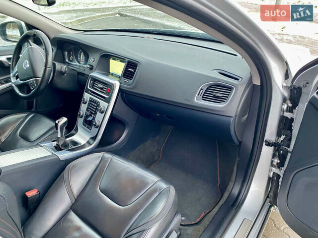 Серый Вольво B60, объемом двигателя 1.97 л и пробегом 210 тыс. км за 11888 $, фото 46 на Automoto.ua