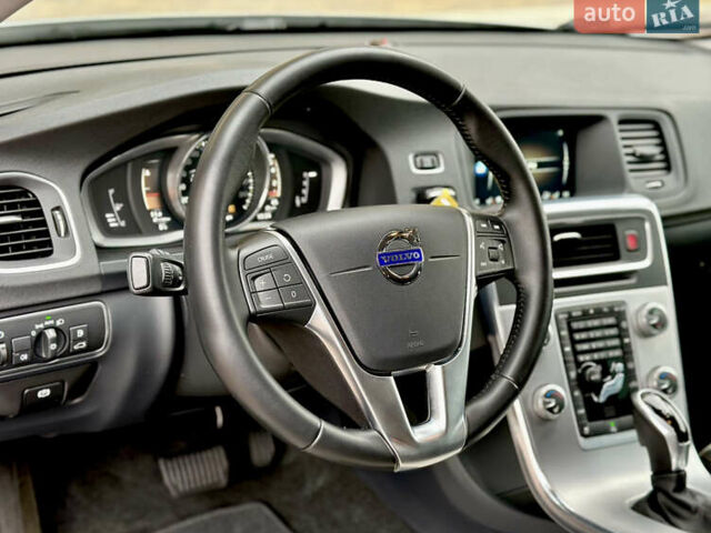 Серый Вольво B60, объемом двигателя 1.97 л и пробегом 142 тыс. км за 15990 $, фото 22 на Automoto.ua