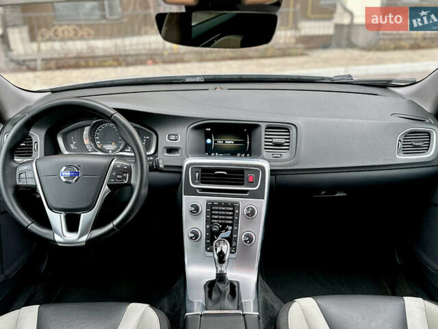 Серый Вольво B60, объемом двигателя 1.97 л и пробегом 142 тыс. км за 15990 $, фото 33 на Automoto.ua