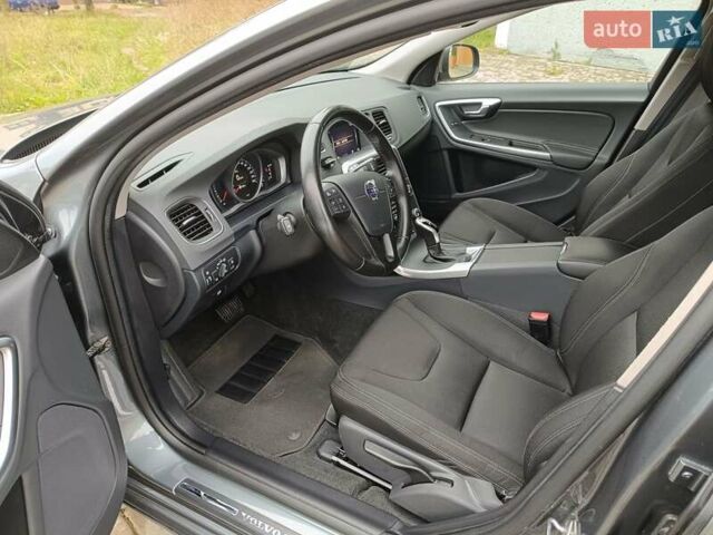 Серый Вольво B60, объемом двигателя 1.97 л и пробегом 214 тыс. км за 13700 $, фото 39 на Automoto.ua