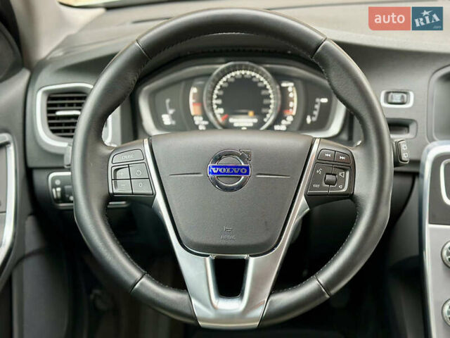 Серый Вольво B60, объемом двигателя 1.97 л и пробегом 142 тыс. км за 15990 $, фото 25 на Automoto.ua