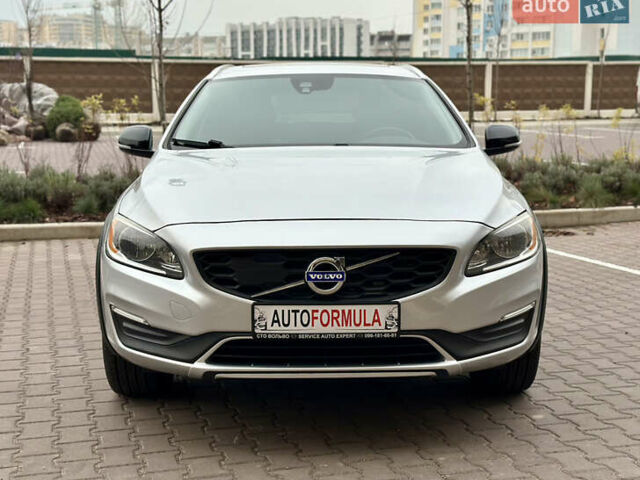 Серый Вольво B60, объемом двигателя 1.97 л и пробегом 142 тыс. км за 15990 $, фото 2 на Automoto.ua