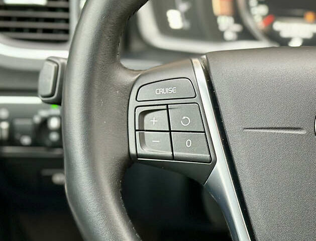 Серый Вольво B60, объемом двигателя 1.97 л и пробегом 142 тыс. км за 15990 $, фото 23 на Automoto.ua