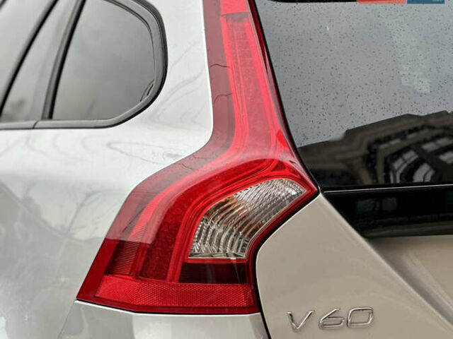 Серый Вольво B60, объемом двигателя 1.97 л и пробегом 142 тыс. км за 15990 $, фото 17 на Automoto.ua