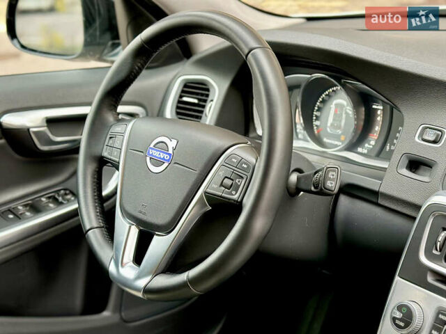 Серый Вольво B60, объемом двигателя 1.97 л и пробегом 142 тыс. км за 15990 $, фото 36 на Automoto.ua