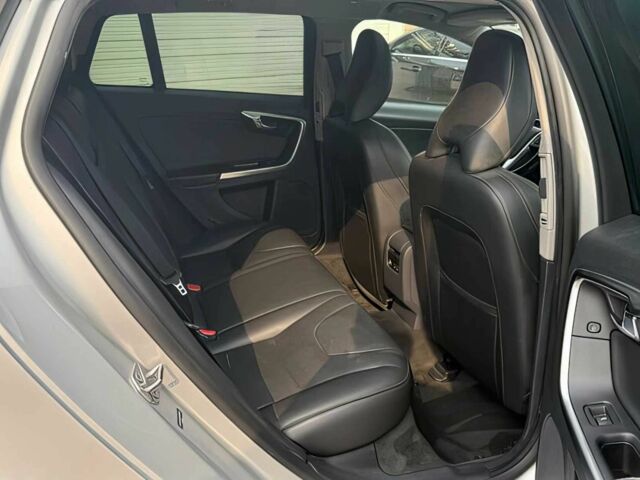 Серый Вольво B60, объемом двигателя 2 л и пробегом 68 тыс. км за 8600 $, фото 12 на Automoto.ua