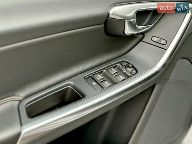 Серый Вольво B60, объемом двигателя 1.97 л и пробегом 142 тыс. км за 15990 $, фото 20 на Automoto.ua