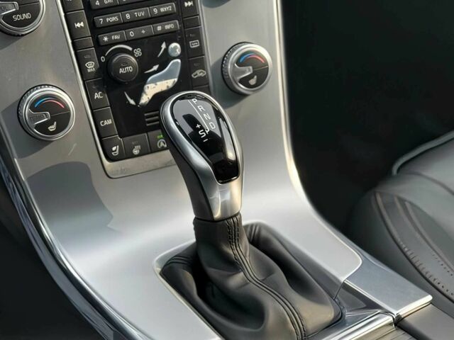 Серый Вольво B60, объемом двигателя 2 л и пробегом 68 тыс. км за 8600 $, фото 9 на Automoto.ua