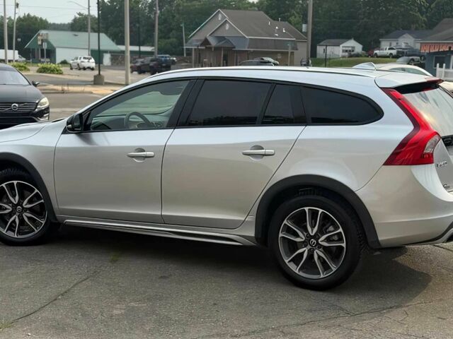 Серый Вольво B60, объемом двигателя 2 л и пробегом 68 тыс. км за 8600 $, фото 4 на Automoto.ua