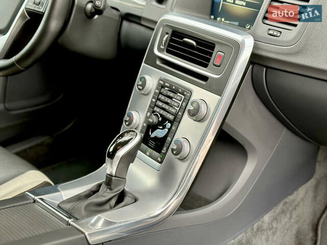 Серый Вольво B60, объемом двигателя 1.97 л и пробегом 142 тыс. км за 15990 $, фото 35 на Automoto.ua