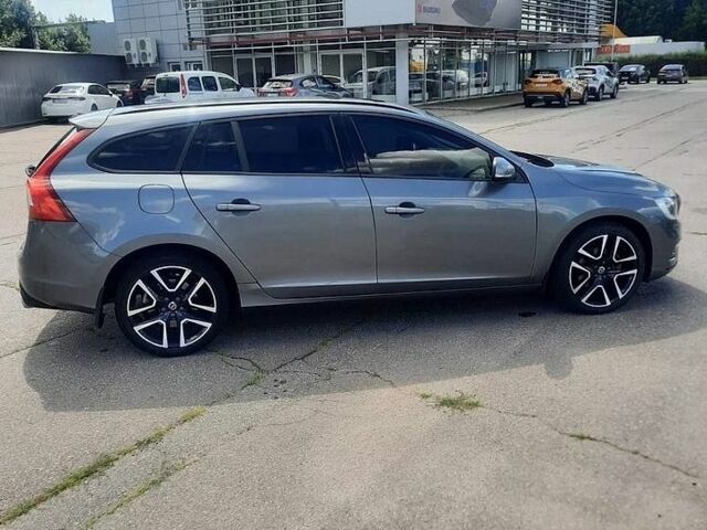 Сірий Вольво B60, об'ємом двигуна 2 л та пробігом 80 тис. км за 14800 $, фото 1 на Automoto.ua
