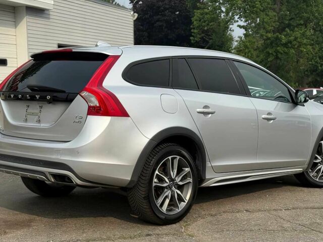 Серый Вольво B60, объемом двигателя 2 л и пробегом 68 тыс. км за 8600 $, фото 3 на Automoto.ua