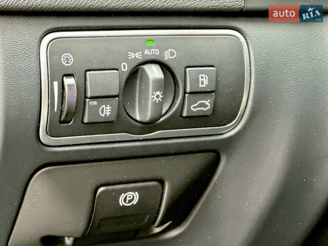 Серый Вольво B60, объемом двигателя 1.97 л и пробегом 142 тыс. км за 15990 $, фото 21 на Automoto.ua