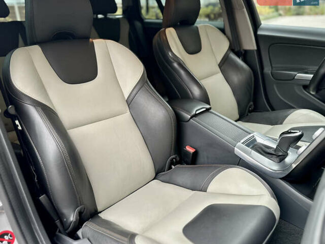 Серый Вольво B60, объемом двигателя 1.97 л и пробегом 142 тыс. км за 15990 $, фото 39 на Automoto.ua