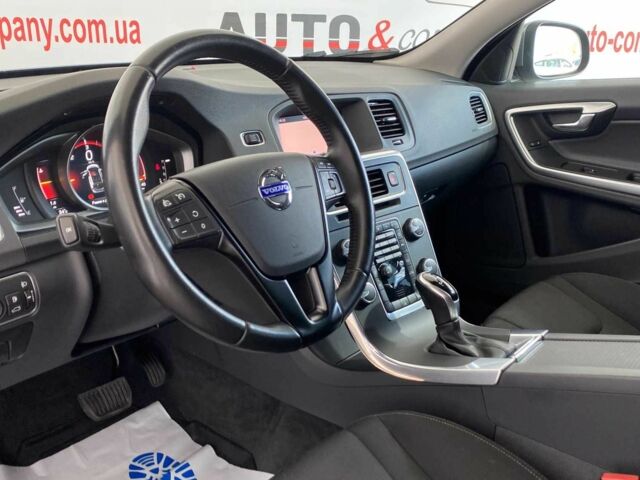 Серый Вольво B60, объемом двигателя 2 л и пробегом 207 тыс. км за 16950 $, фото 5 на Automoto.ua