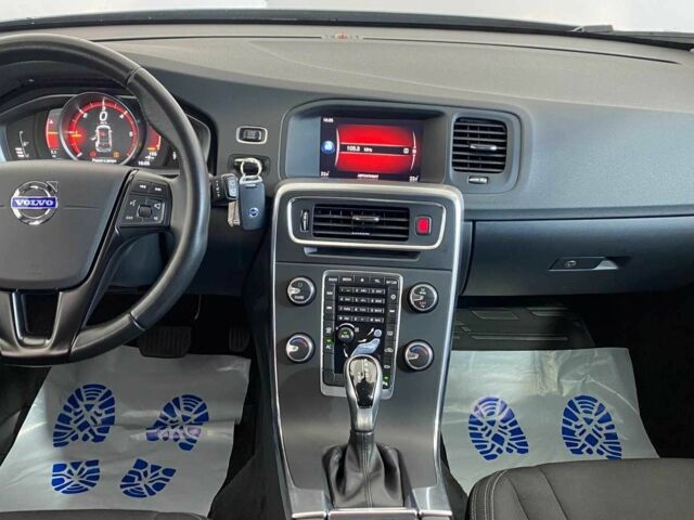 Серый Вольво B60, объемом двигателя 2 л и пробегом 207 тыс. км за 16950 $, фото 16 на Automoto.ua