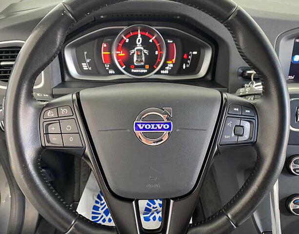 Сірий Вольво B60, об'ємом двигуна 0 л та пробігом 207 тис. км за 16950 $, фото 7 на Automoto.ua