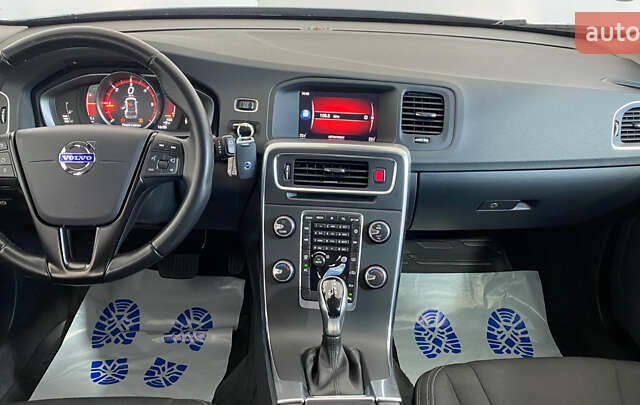 Серый Вольво B60, объемом двигателя 0 л и пробегом 207 тыс. км за 16950 $, фото 18 на Automoto.ua