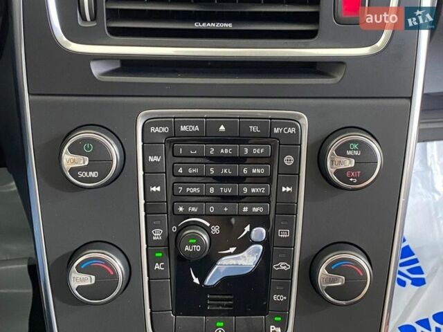 Серый Вольво B60, объемом двигателя 0 л и пробегом 207 тыс. км за 16950 $, фото 22 на Automoto.ua