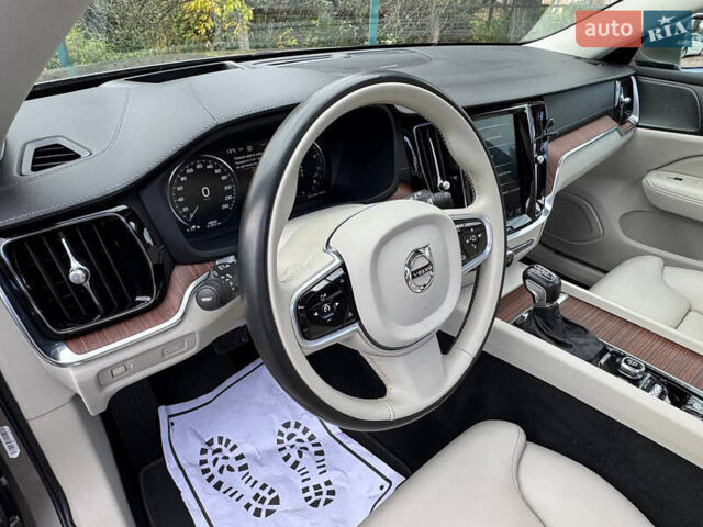 Вольво B60 2020 в Дрогобыче на Automoto.ua Серый Вольво B60, объемом двигателя 1.97 л и пробегом 69 тыс. км за 21500 $, фото 55 на Automoto.ua
