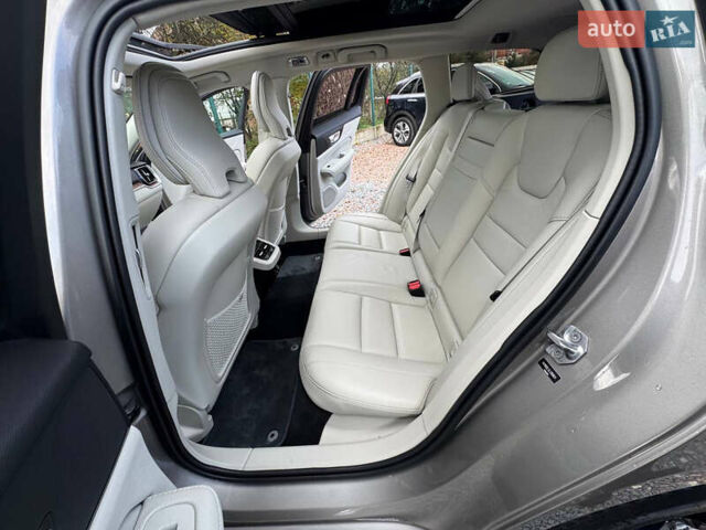 Серый Вольво B60, объемом двигателя 1.97 л и пробегом 69 тыс. км за 20999 $, фото 93 на Automoto.ua