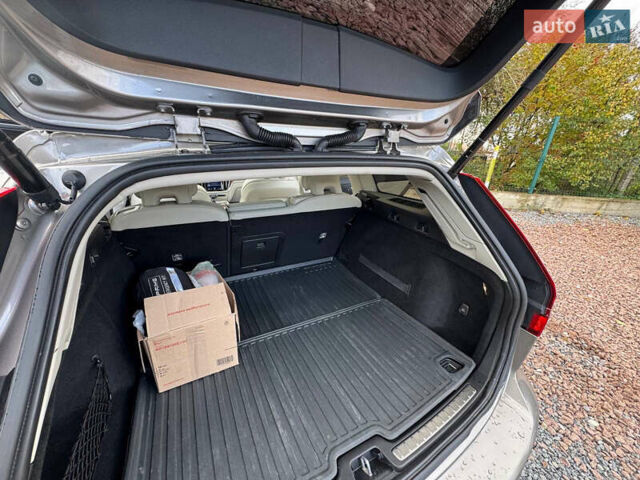 Серый Вольво B60, объемом двигателя 1.97 л и пробегом 69 тыс. км за 20999 $, фото 90 на Automoto.ua