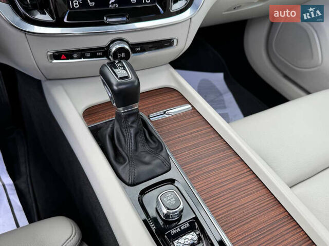 Серый Вольво B60, объемом двигателя 1.97 л и пробегом 69 тыс. км за 20999 $, фото 63 на Automoto.ua