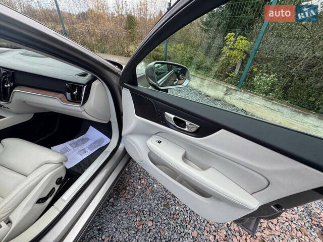 Серый Вольво B60, объемом двигателя 1.97 л и пробегом 69 тыс. км за 20999 $, фото 82 на Automoto.ua