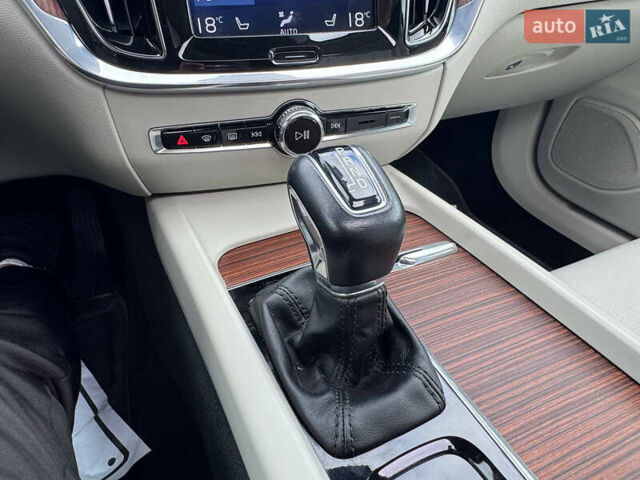 Вольво B60 2020 в Дрогобыче на Automoto.ua Серый Вольво B60, объемом двигателя 1.97 л и пробегом 69 тыс. км за 21500 $, фото 98 на Automoto.ua