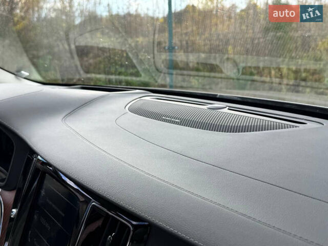 Серый Вольво B60, объемом двигателя 1.97 л и пробегом 69 тыс. км за 20999 $, фото 80 на Automoto.ua