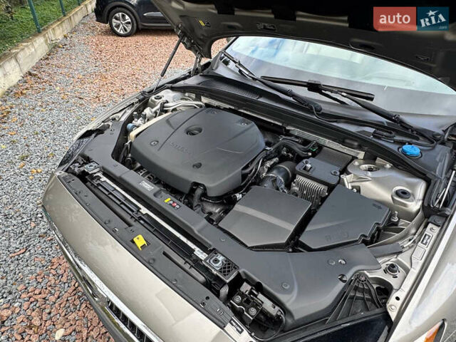 Вольво B60 2020 в Дрогобыче на Automoto.ua Серый Вольво B60, объемом двигателя 1.97 л и пробегом 69 тыс. км за 21500 $, фото 100 на Automoto.ua
