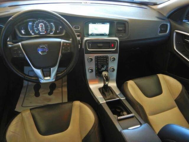 Серый Вольво B60, объемом двигателя 2 л и пробегом 65 тыс. км за 12300 $, фото 8 на Automoto.ua