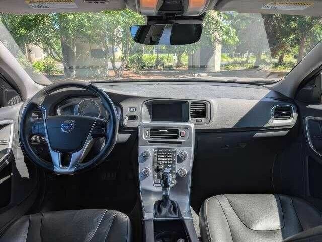 Серый Вольво B60, объемом двигателя 2 л и пробегом 89 тыс. км за 10000 $, фото 11 на Automoto.ua