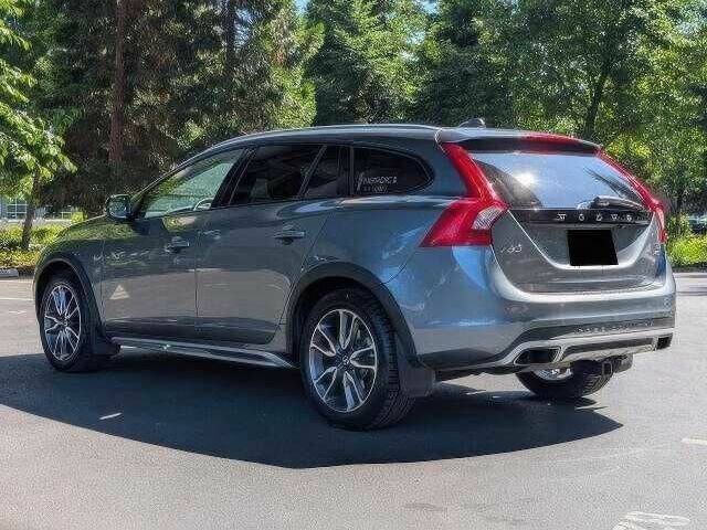 Серый Вольво B60, объемом двигателя 2 л и пробегом 89 тыс. км за 10000 $, фото 4 на Automoto.ua