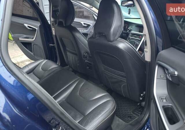 Синій Вольво B60, об'ємом двигуна 1.56 л та пробігом 237 тис. км за 7900 $, фото 12 на Automoto.ua