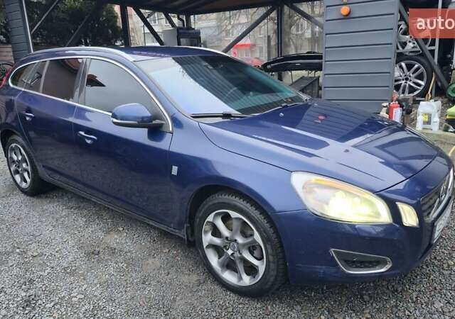 Синій Вольво B60, об'ємом двигуна 1.56 л та пробігом 237 тис. км за 7900 $, фото 4 на Automoto.ua