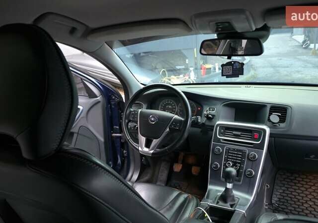 Синій Вольво B60, об'ємом двигуна 1.56 л та пробігом 237 тис. км за 7900 $, фото 13 на Automoto.ua