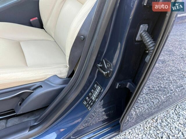 Синій Вольво B60, об'ємом двигуна 1.98 л та пробігом 320 тис. км за 11400 $, фото 47 на Automoto.ua