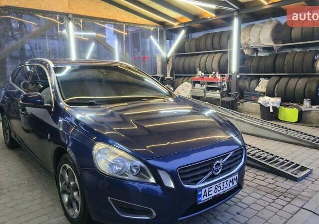 Синій Вольво B60, об'ємом двигуна 1.56 л та пробігом 237 тис. км за 7900 $, фото 1 на Automoto.ua