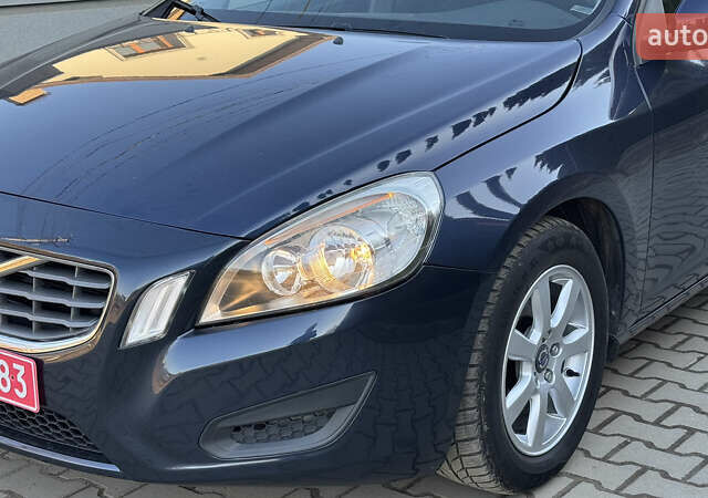 Синій Вольво B60, об'ємом двигуна 1.56 л та пробігом 198 тис. км за 8550 $, фото 15 на Automoto.ua