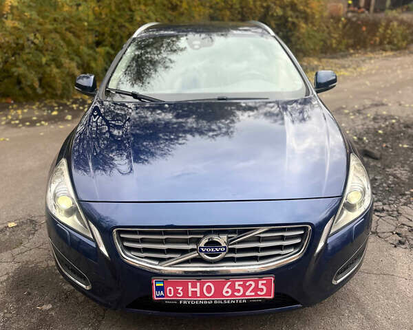 Синий Вольво B60, объемом двигателя 1.6 л и пробегом 233 тыс. км за 10350 $, фото 2 на Automoto.ua