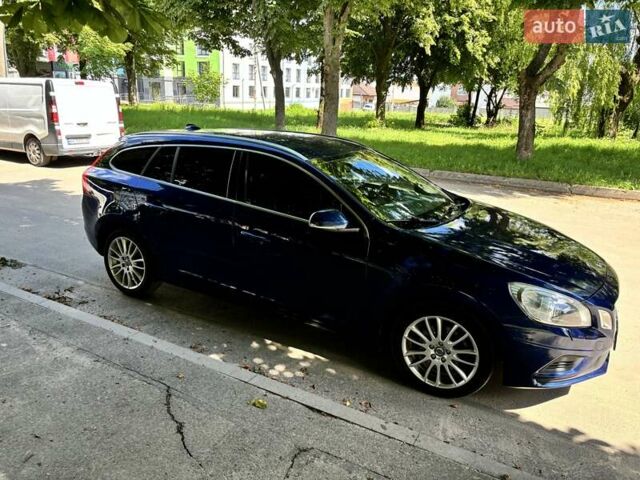 Синий Вольво B60, объемом двигателя 1.56 л и пробегом 242 тыс. км за 9200 $, фото 3 на Automoto.ua