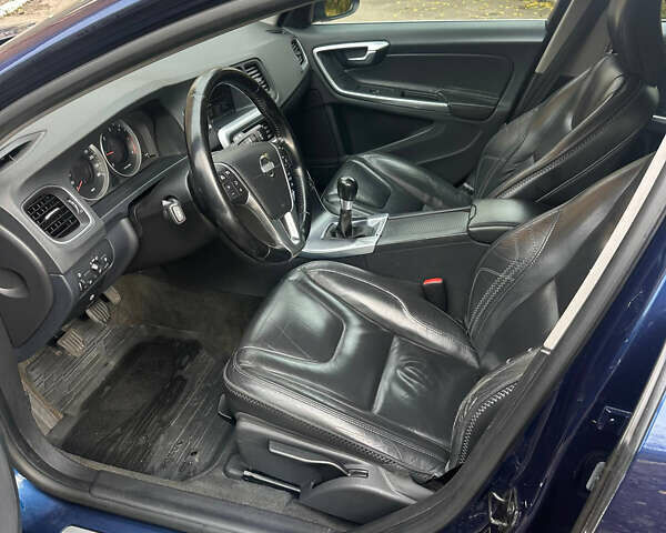 Синій Вольво B60, об'ємом двигуна 1.6 л та пробігом 233 тис. км за 9950 $, фото 10 на Automoto.ua