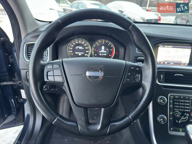 Синій Вольво B60, об'ємом двигуна 2 л та пробігом 237 тис. км за 12999 $, фото 42 на Automoto.ua