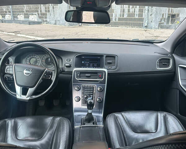 Синій Вольво B60, об'ємом двигуна 1.6 л та пробігом 233 тис. км за 9950 $, фото 11 на Automoto.ua