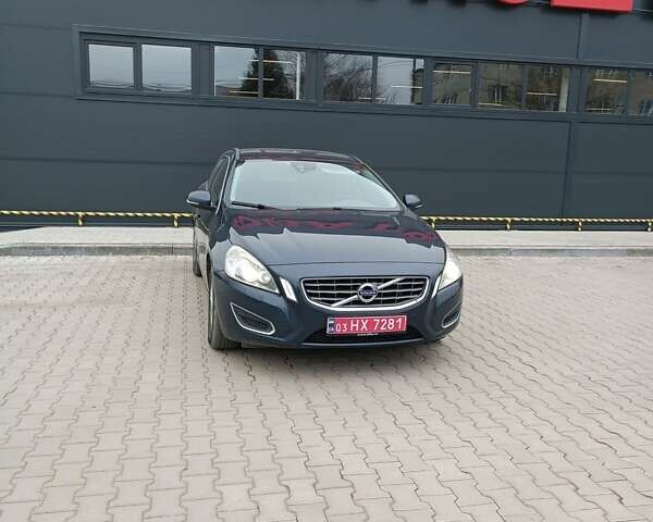 Синий Вольво B60, объемом двигателя 1.6 л и пробегом 295 тыс. км за 7900 $, фото 5 на Automoto.ua