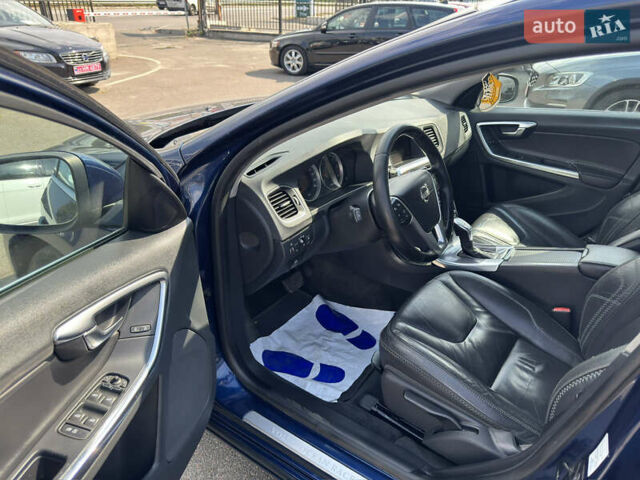 Синій Вольво B60, об'ємом двигуна 2 л та пробігом 226 тис. км за 13300 $, фото 23 на Automoto.ua