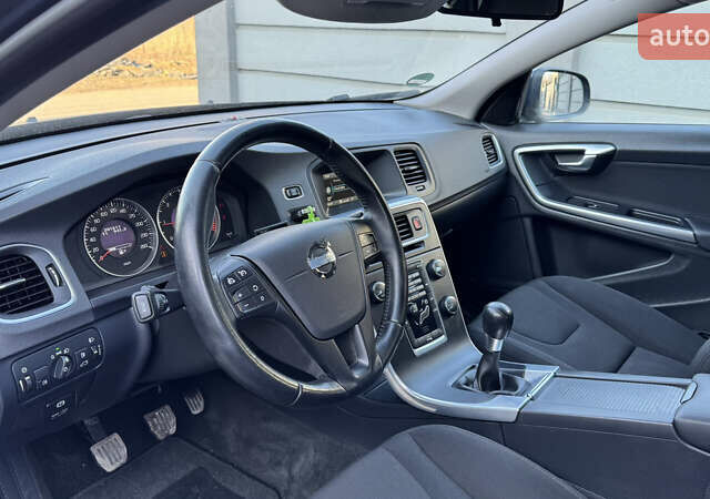 Синій Вольво B60, об'ємом двигуна 1.56 л та пробігом 198 тис. км за 8550 $, фото 18 на Automoto.ua