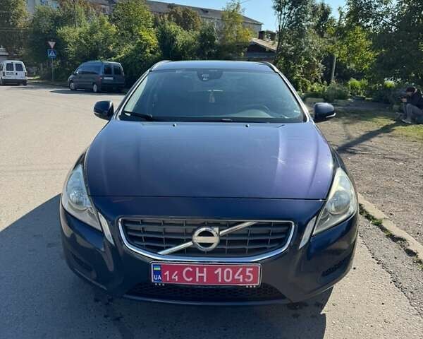 Синий Вольво B60, объемом двигателя 1.6 л и пробегом 205 тыс. км за 10800 $, фото 2 на Automoto.ua